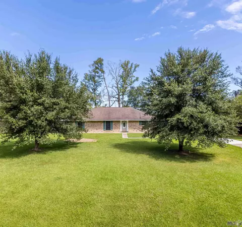 16527 Pernecia Ave, Greenwell Springs, LA 70739