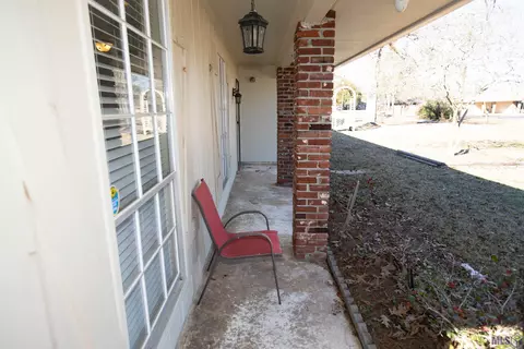 2323 Debra Dr, Baker, LA 70714 photo 2