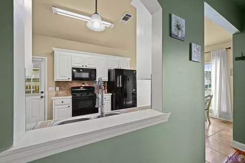 30222 Daffodil Dr, Walker, LA 70785 photo 6