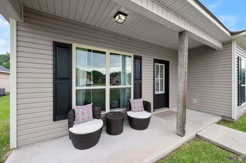 30222 Daffodil Dr, Walker, LA 70785 photo 3