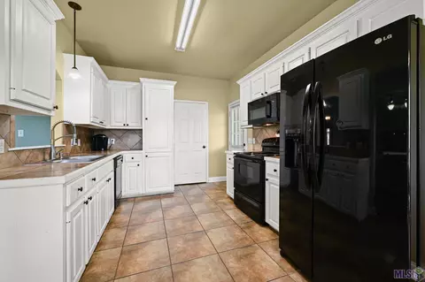 30222 Daffodil Dr, Walker, LA 70785 photo 5