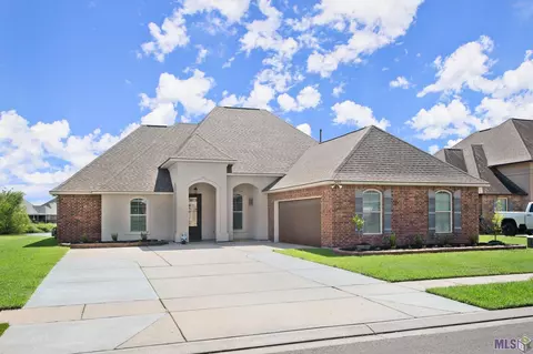Exterior - 3893 Union Dr, Addis, LA 70710 photo 1 of 5