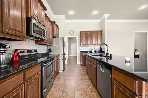 Kitchen - 3893 Union Dr, Addis, LA 70710 photo 3 of 4