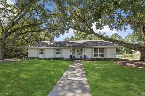 5022 Sweetbriar St, Baton Rouge, LA 70808