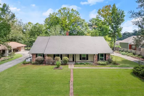 6526 Lindsey Neal Dr, Central, LA 70739