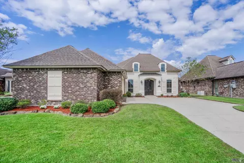 6157 Pelican Crossing Dr, Gonzales, LA 70737