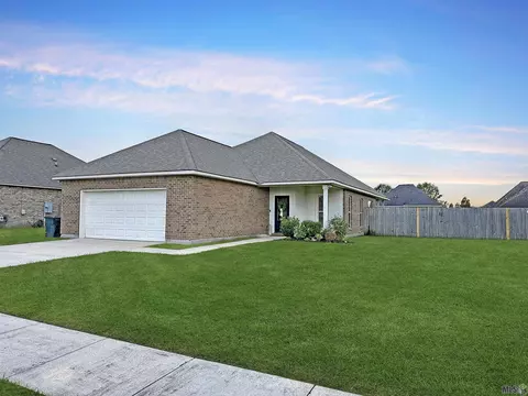 525 S Calvin Ave, Gonzales, LA 70737