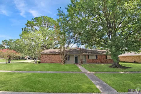 3415 Colonel Gibson Cir, Baton Rouge, LA 70816