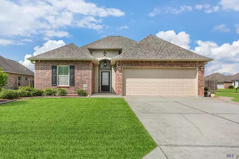 13739 Cantebury Ave, Denham Springs, LA 70726