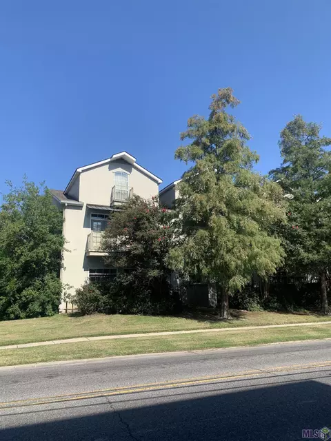 352 E Boyd Dr # 201, Baton Rouge, LA 70808