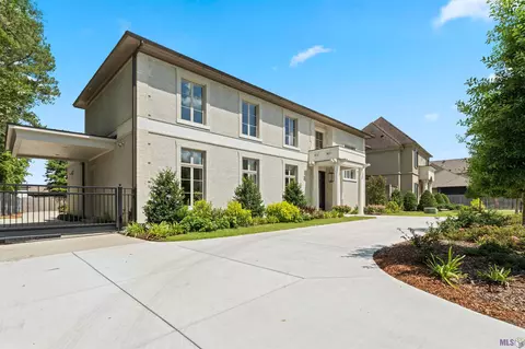 4701 Oak Estates Ln, Baton Rouge, LA 70809
