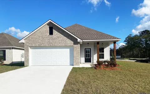32608 Flower Tree Ct, Walker, LA 70785