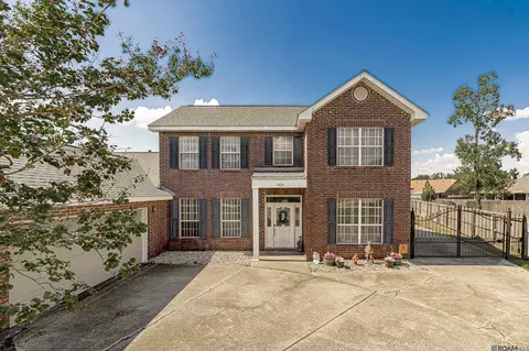17423 W Autumn Dr, Prairieville, LA 70769