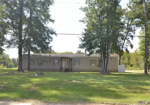 8083 Carver Rd, Saint Francisville, LA 70775