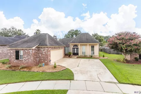 3928 Meadow Ridge Dr, Baton Rouge, LA 70817