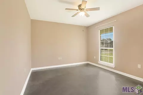 Bedroom - 14121 Meadow Brook Ln, Walker, LA 70785 photo 1 of 2