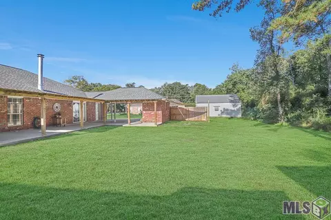 Exterior - 14121 Meadow Brook Ln, Walker, LA 70785 photo 1 of 3