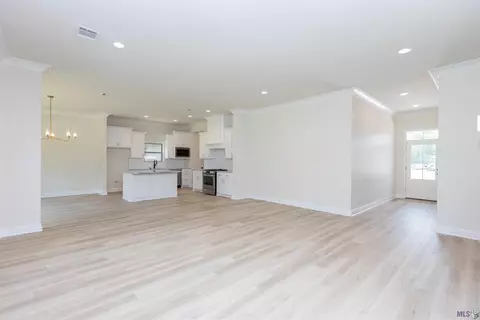 9863 Cane Mill Rd, Denham Springs, LA 70706