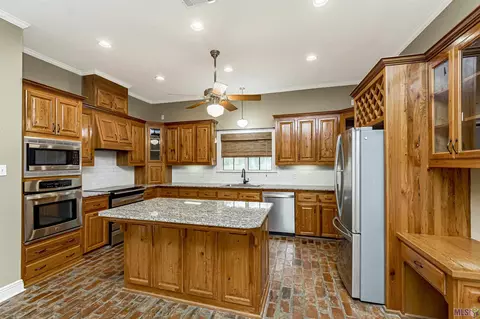 25256 Bickham Rd, Zachary, LA 70791 photo 8