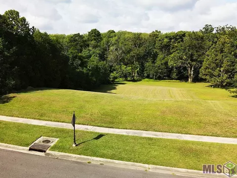 16530 Autumn Ridge Ave, Baton Rouge, LA 70810