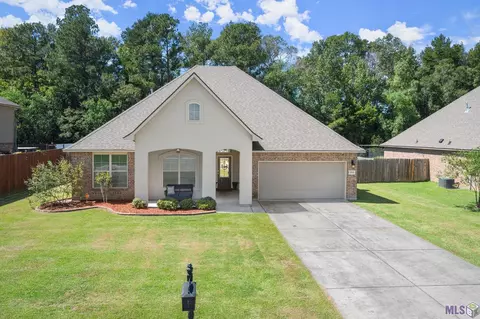 37019 Oak Haven Dr, Denham Springs, LA 70706