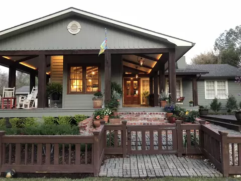 1709 Rosemont Dr, Baton Rouge, LA 70808
