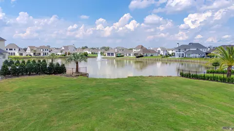 1749 Tiger Crossing Dr, Saint George, LA 70810