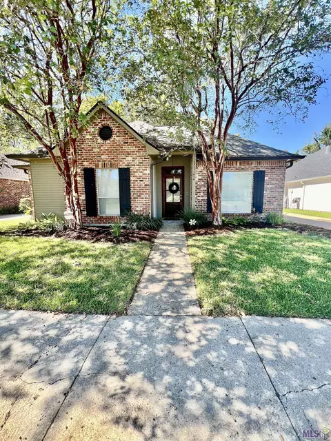 1122 Springlake Dr, Baton Rouge, LA 70810
