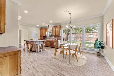 16831 Sunset Point Ct, Baton Rouge, LA 70816