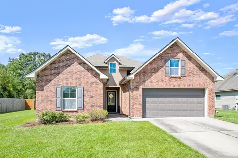 38206 Coral Reef Ct, Gonzales, LA 70737