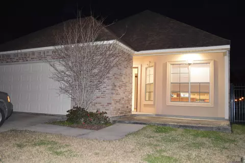 102 S Secret Gate, Denham Springs, LA 70726