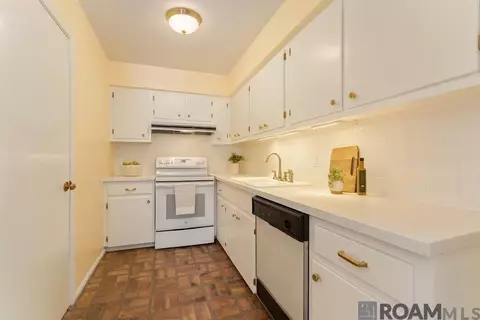 Kitchen - 622 Sherron Ave, Baker, LA 70714 photo 2 of 2