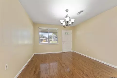 Living - 622 Sherron Ave, Baker, LA 70714 photo 1 of 4