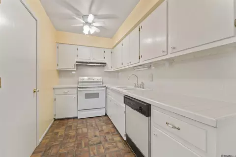 Kitchen - 622 Sherron Ave, Baker, LA 70714 photo 1 of 2