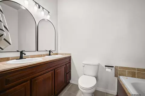 Bath - 17248 Tchula Dr, Springfield, LA 70462 photo 1 of 4