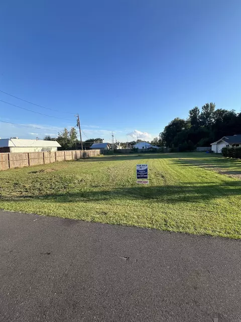 5000 Lois Dr, Zachary, LA 70791