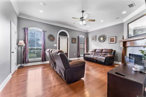 Living - 13555 Ball Park Rd, Walker, LA 70785 photo 1 of 2