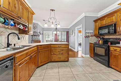 Kitchen - 13555 Ball Park Rd, Walker, LA 70785 photo 1 of 3