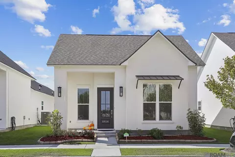 9916 Couret Dr, Baton Rouge, LA 70818
