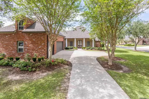6115 Tezcuco Ct, Gonzales, LA 70737