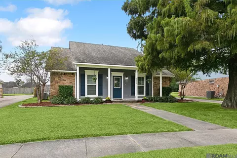 4252 Country Hill Dr, Baton Rouge, LA 70816