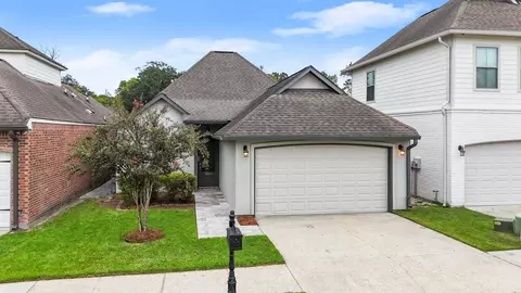 8009 Valencia Ct, Baton Rouge, LA 70820