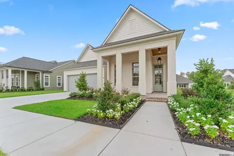 12964 Solemn Oaks Ave, Baton Rouge, LA 70818