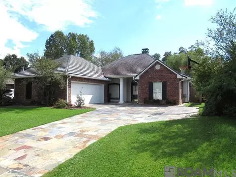 17340 Lake Azalea Dr, Baton Rouge, LA 70817