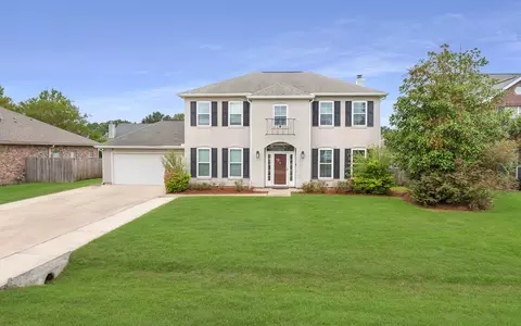 17411 W Autumn Dr, Prairieville, LA 70769