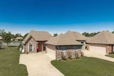 137 Lakeshore Dr, Oscar, LA 70762