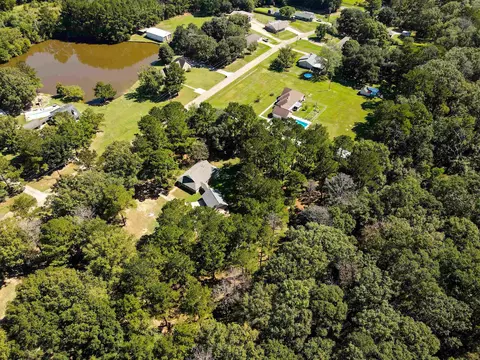 17256 Lavell Rd, Pride, LA 70770