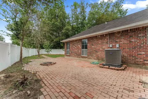 Exterior - 13967 J R Dr, Walker, LA 70785 photo 2 of 5