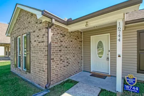 16744 Dry Creek Dr, Greenwell Springs, LA 70739