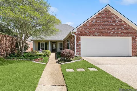 2243 St Regis Dr, Baton Rouge, LA 70816